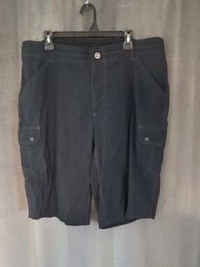 Kuhl Men's Size 40 Black Cargo Shorts with Utility Pockets